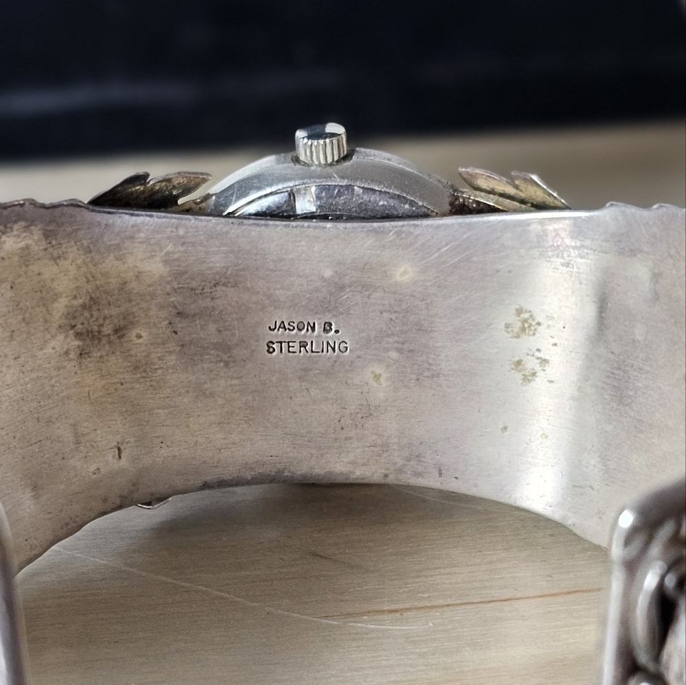 Vintage Native American Sterling Silver Cuff Bracelet With A Bolivia Watch - Picture 5 of 12